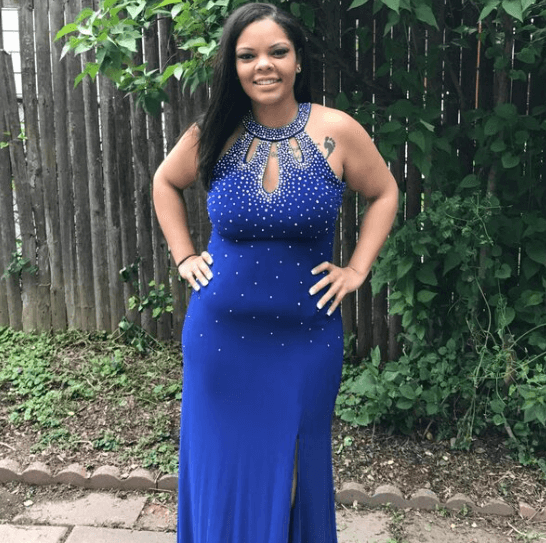 Neha smiling with Aarav in Mumbai city lights